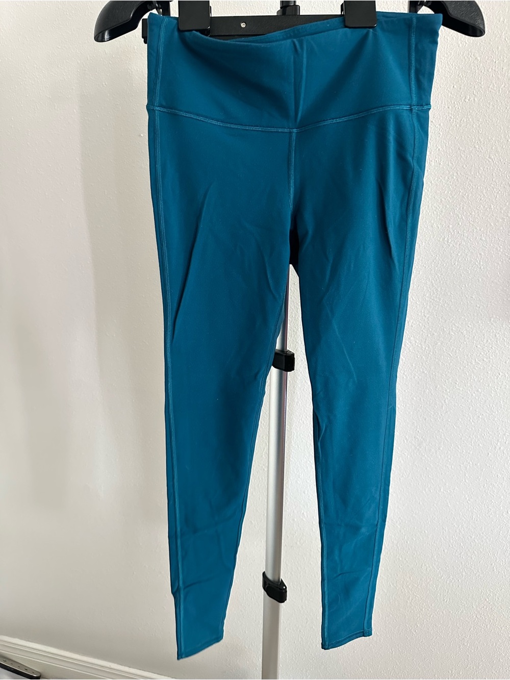 Athleta Teal High Rise Chaturanga Capri - M